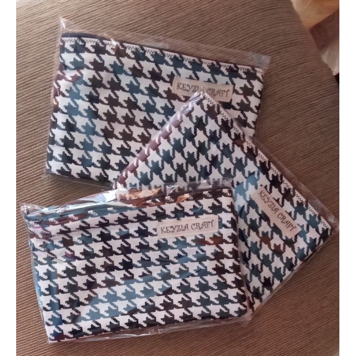 

Pouch Serbaguna Tempat Pencil Wadah Pernak Pernik