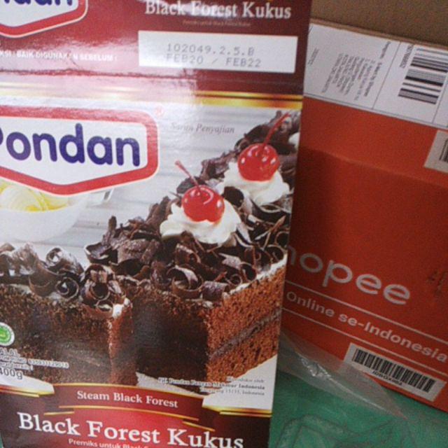  Pondan  Black  Forest  Kukus  400gr Shopee Indonesia