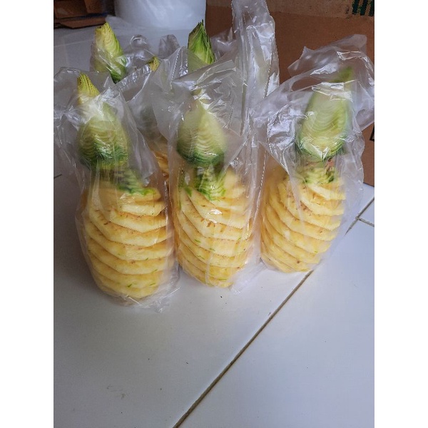 

nanas kupas ukuran sedang /1 buah