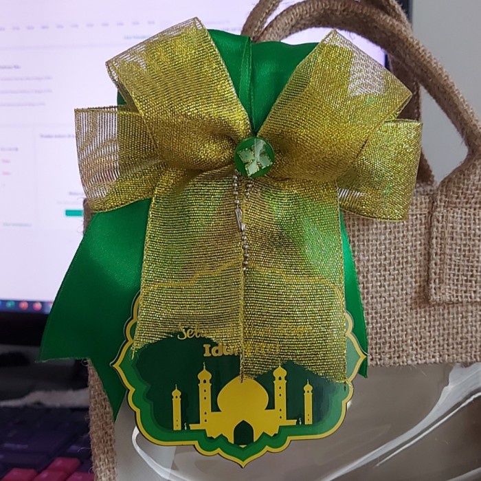 

lana - pita hampers parcel lebaran idul fitri - pinat