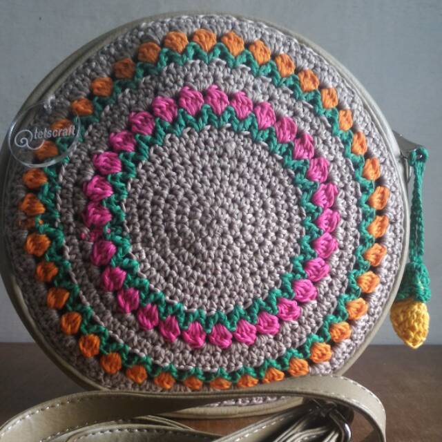 Tas rajut bulat