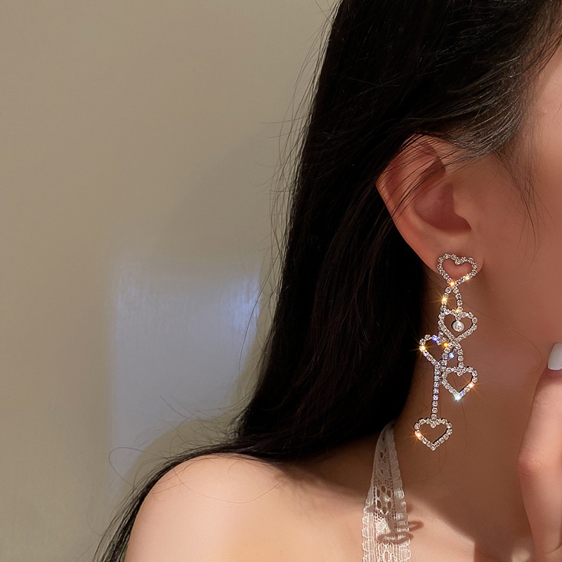 Anting Tusuk Gantung Desain Hati Hias Mutiara + Berlian Gaya Trendy / Simple Serbaguna Untuk Wanita