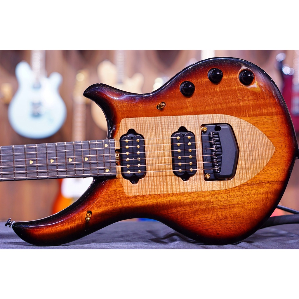 Ernie Ball Music Man John Petrucci Majesty 20th Anniversary - Honey Butter Burst m015180