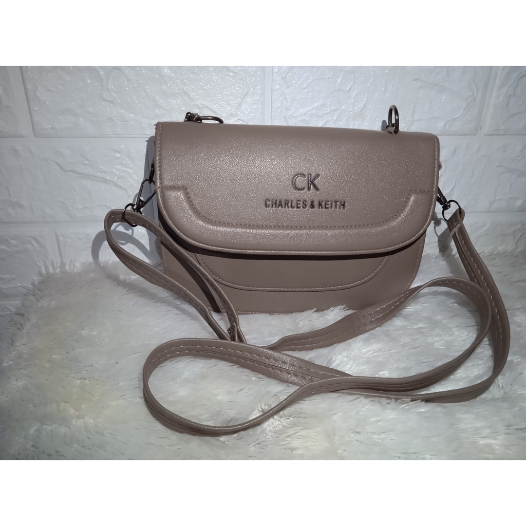 [PL017] TAS CHARLES & KEITH KW