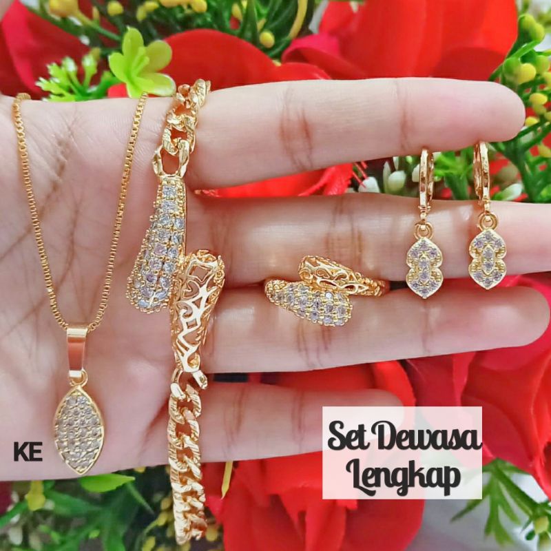 Set Dewasa Permata varian Motif Perhiasan Wanita Gold Modern (COD)