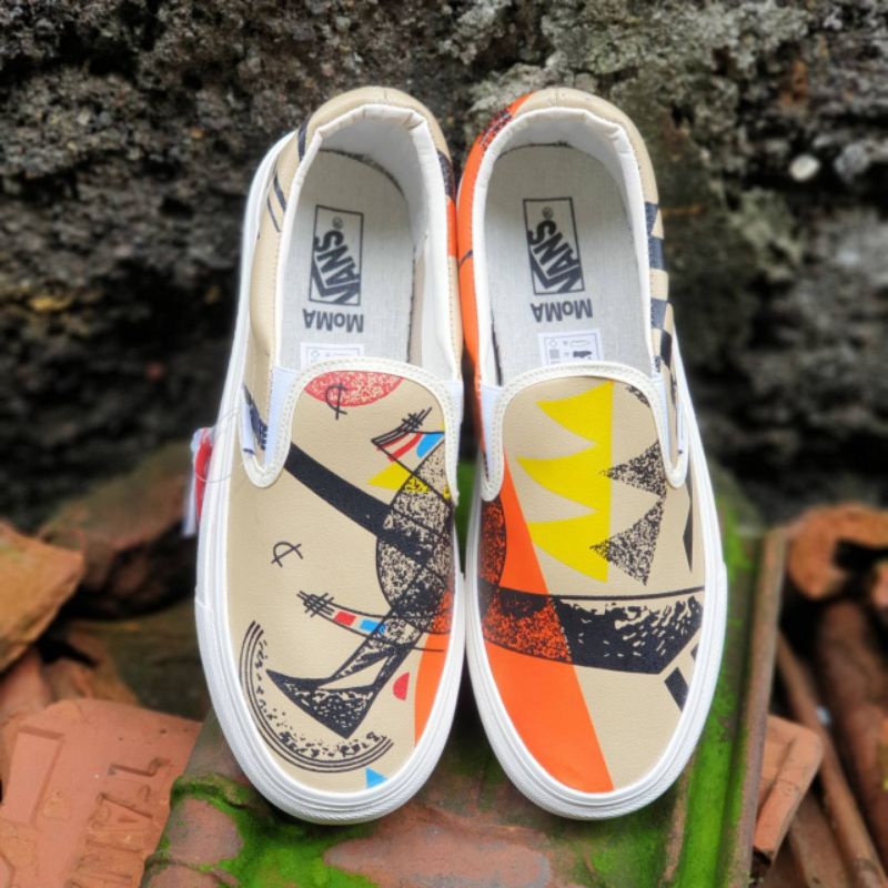 Sepatu Kets Vans MOMA Kulit. Grade Ori. 36-43 Wanita dan Pria. Vans Kulit , Vans MOMA