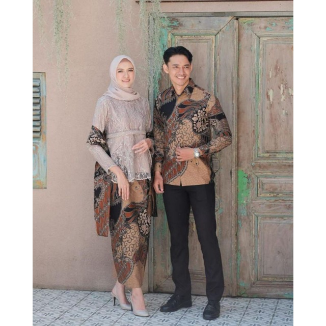 set couple hanaya brown