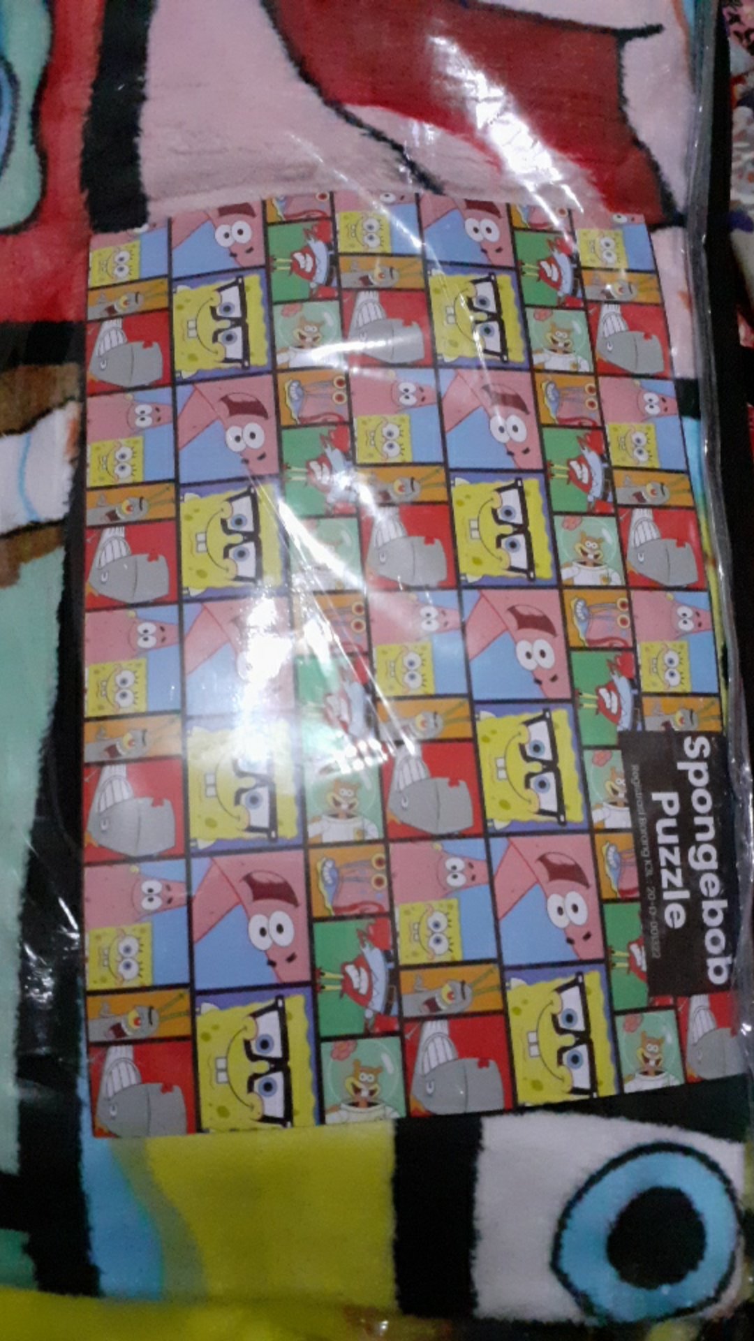 Selimut Kintakun Micro Flannel 160x200 Queen - Spongebob Brenda Graciela Kezia Victor Slmt160dlx