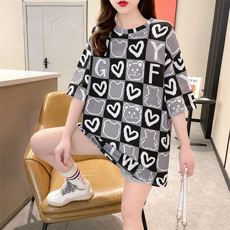 THISTLE - Oversize Tee Tshirt Wanita Model Longgar Motif F Love Kotak