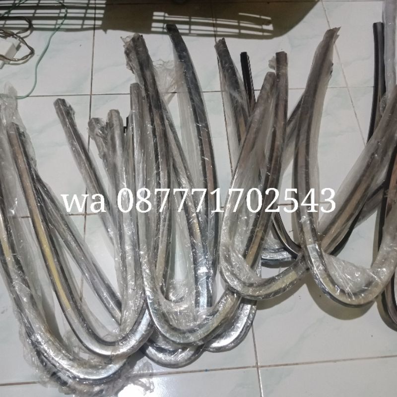list kaca mati belakang chrome honda crv gen 3
