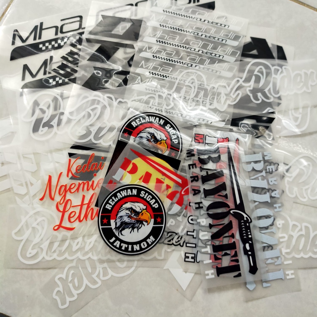 

Stiker Sablon DTF Custom Suka-suka Klaten (PRINT DTF SATUAN)
