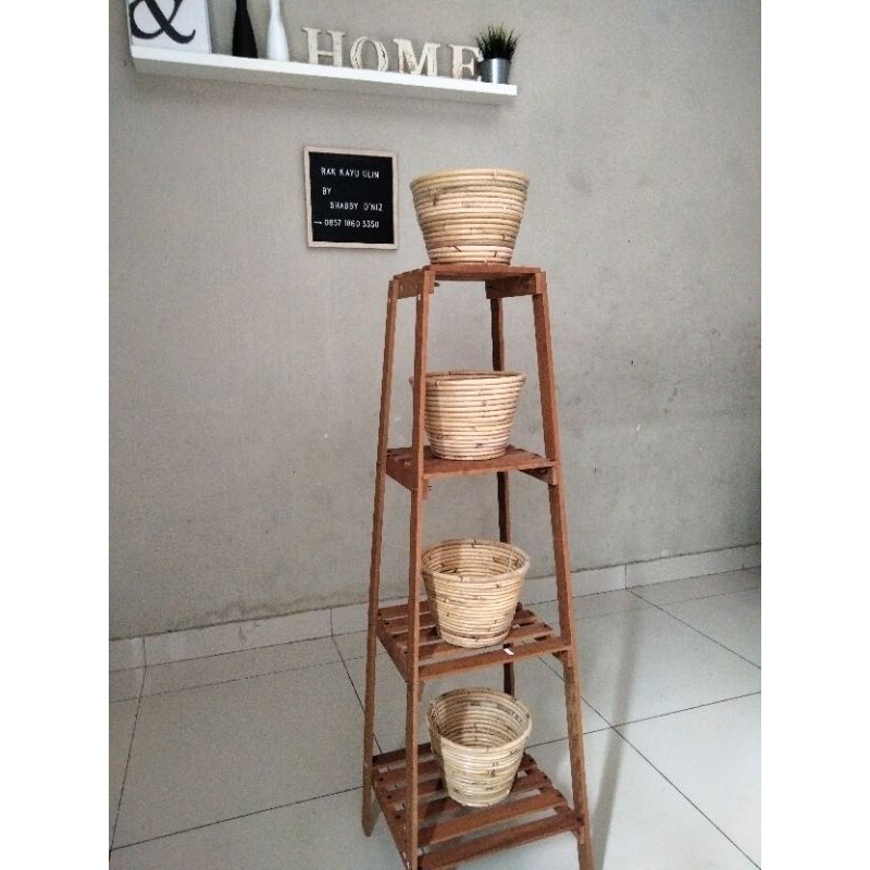 Rak sudut minimalis kayu ulin