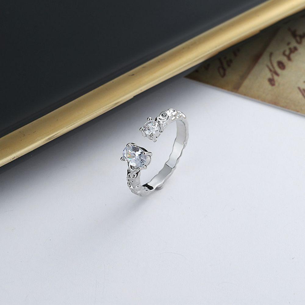 Cincin Jari Model Terbuka Bahan Tembaga Aksen Kristal Zircon Bentuk Bulat Gaya Vintage Korea Untuk Wanita