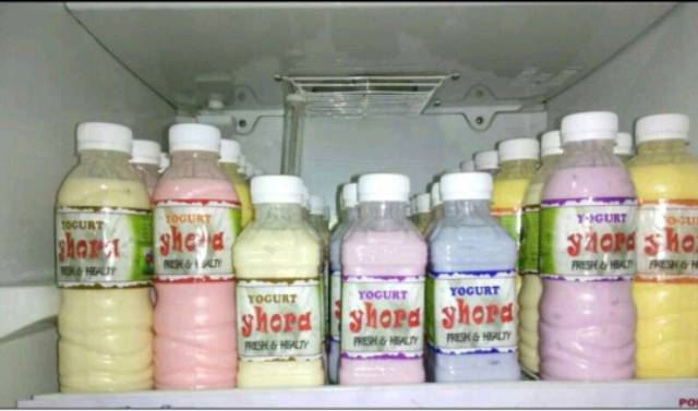 

Yogurt drink 500 ml kemasan botol drink yoghurt lembut dan kental ada jelly nya, khusus GOJEK / GRAB