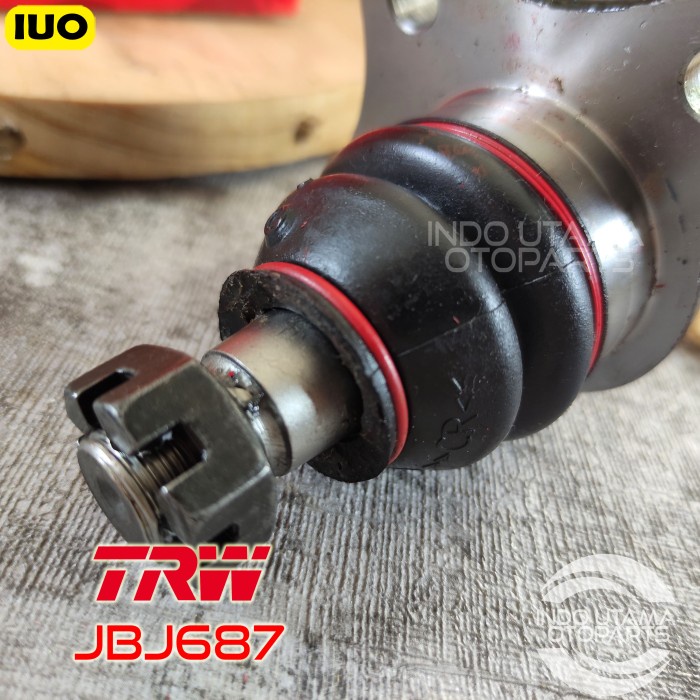 Ball Joint Atas L200 Double Cabin Pajero Gen 2 TRW JBJ687