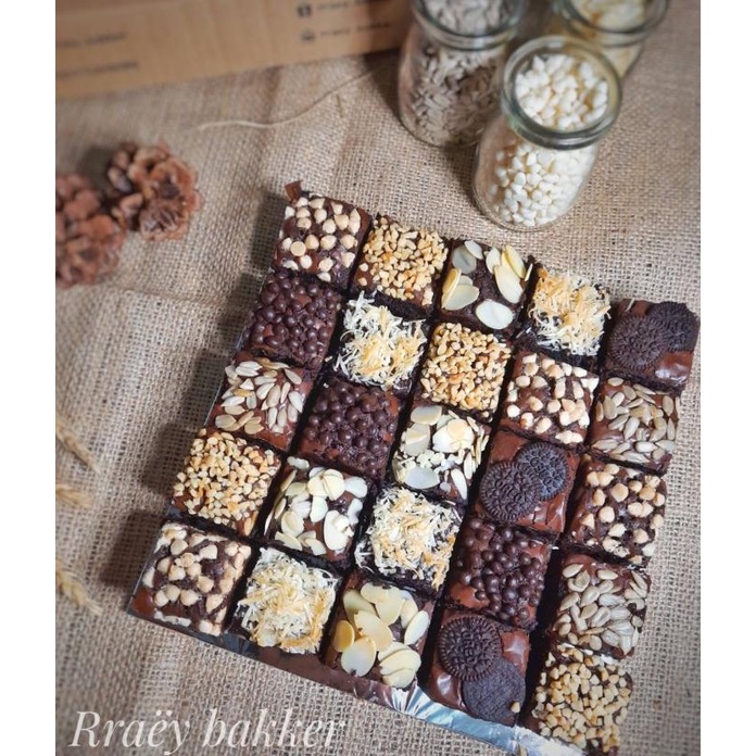 

Brownies Panggang Dark Coklat Hampers Special Lebaran Mix Topping 25S Terlaris!!!R30F