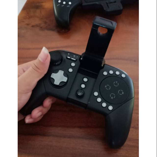 Game pad