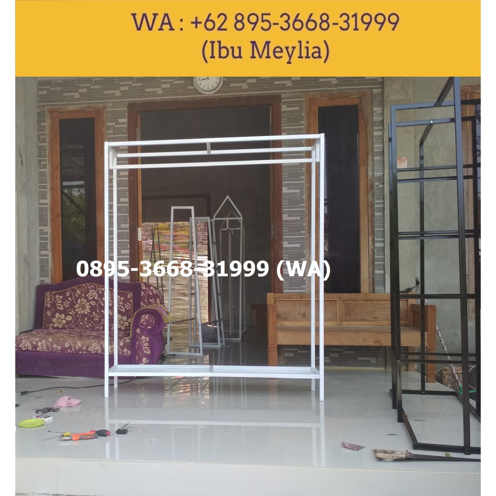 Display Baju Gamis/ Display Baju Muslim/ Display Gantungan Baju Butik/ Lemari Display Baju