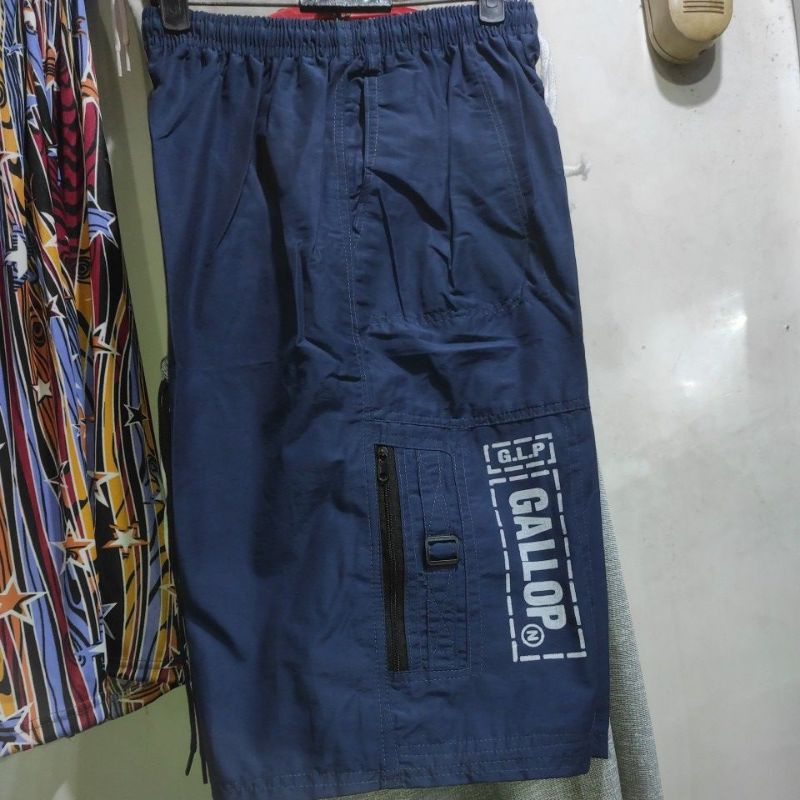 Celana pendek kain resleting sablon gallop