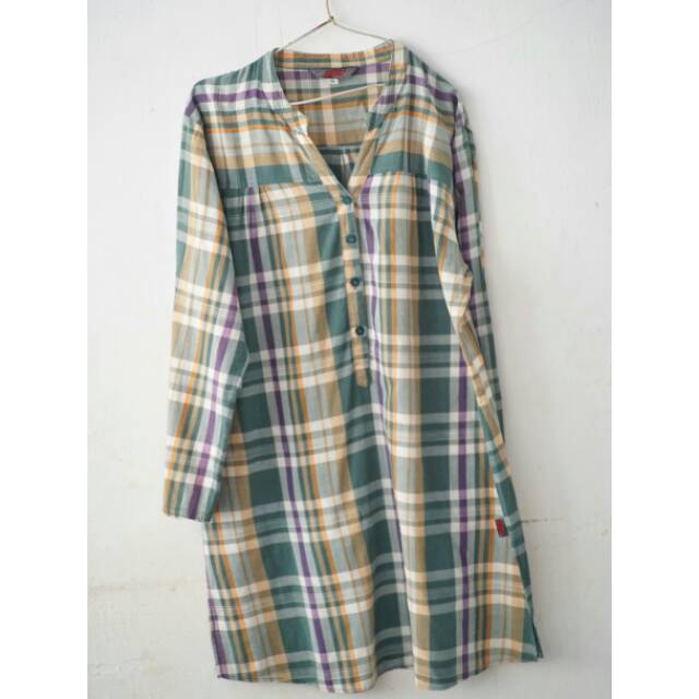 Baju Wanita Kotak-Kotak