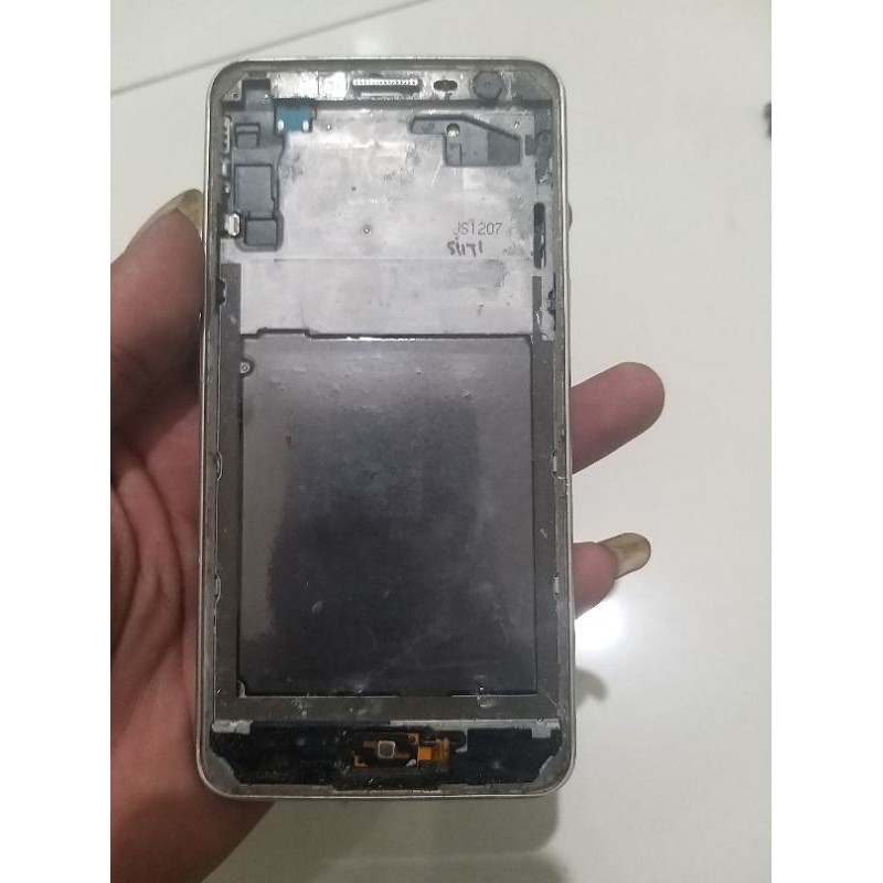 HP minus samsung j2 prime