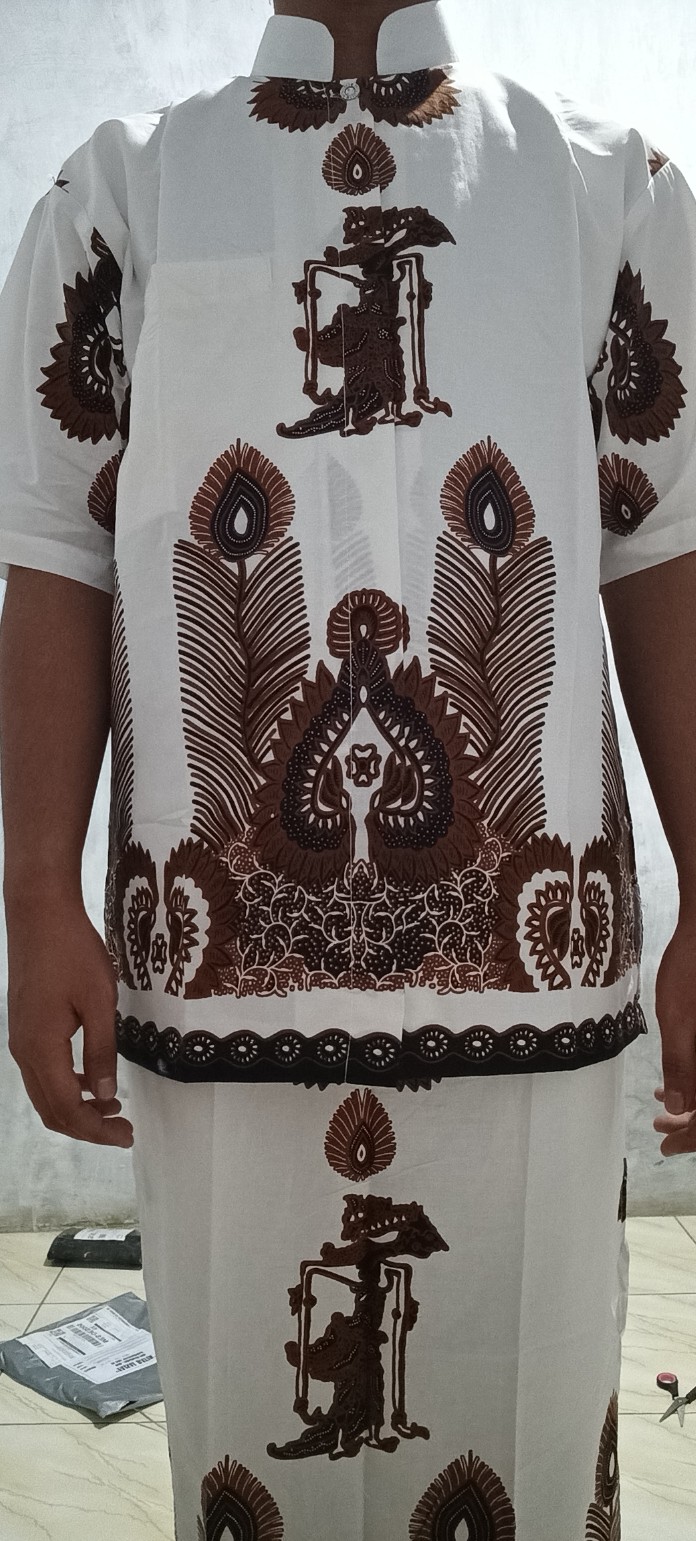 Setelan Celanasarung Batik Solo