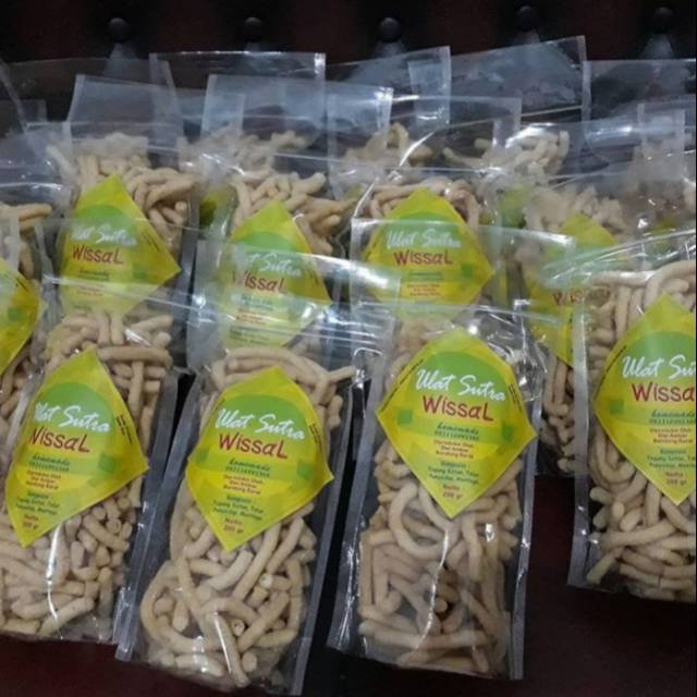 

ULAT SUTRA ( Makanan ringan/cemilan )