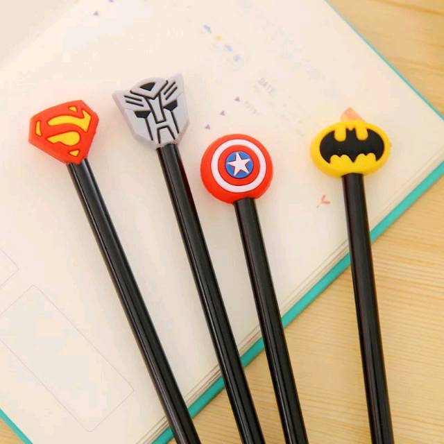 

pulpen logo superhero