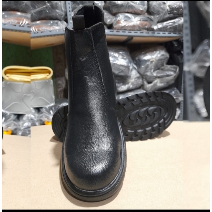 sepatu safety safety boot karet samping