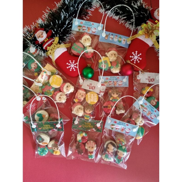 

Cokelat Karakter Natal