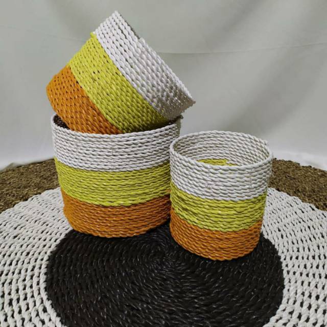 Keranjang pot kuning