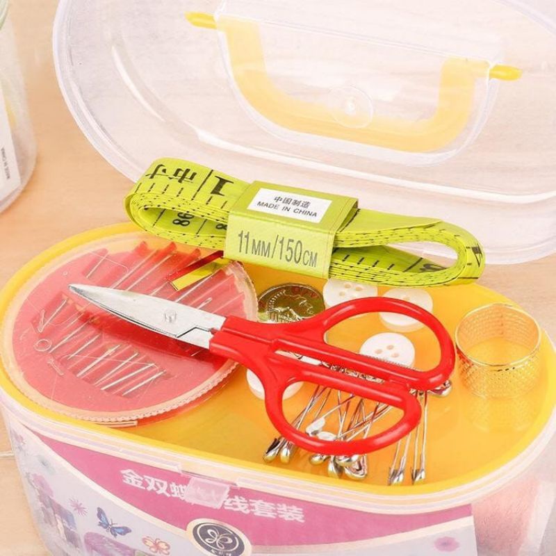 Peralatan jahit lengkap/Mini sewing kit / Peralatan menjahit