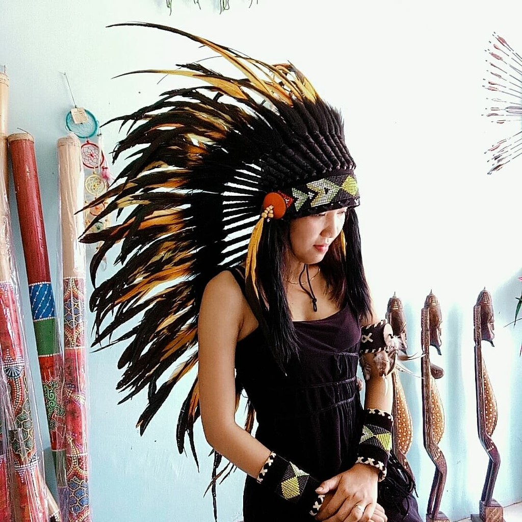 warbonnet/topi indian bulu ayam,topi carnaval topi pesta