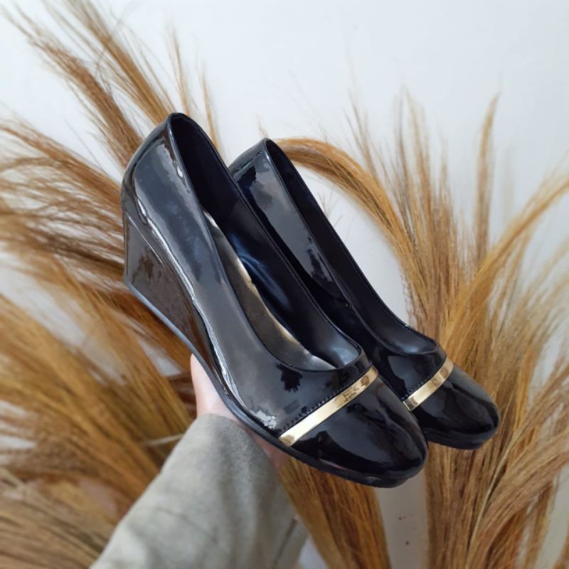 sepatu wanita hitam sepatu kerja hitam