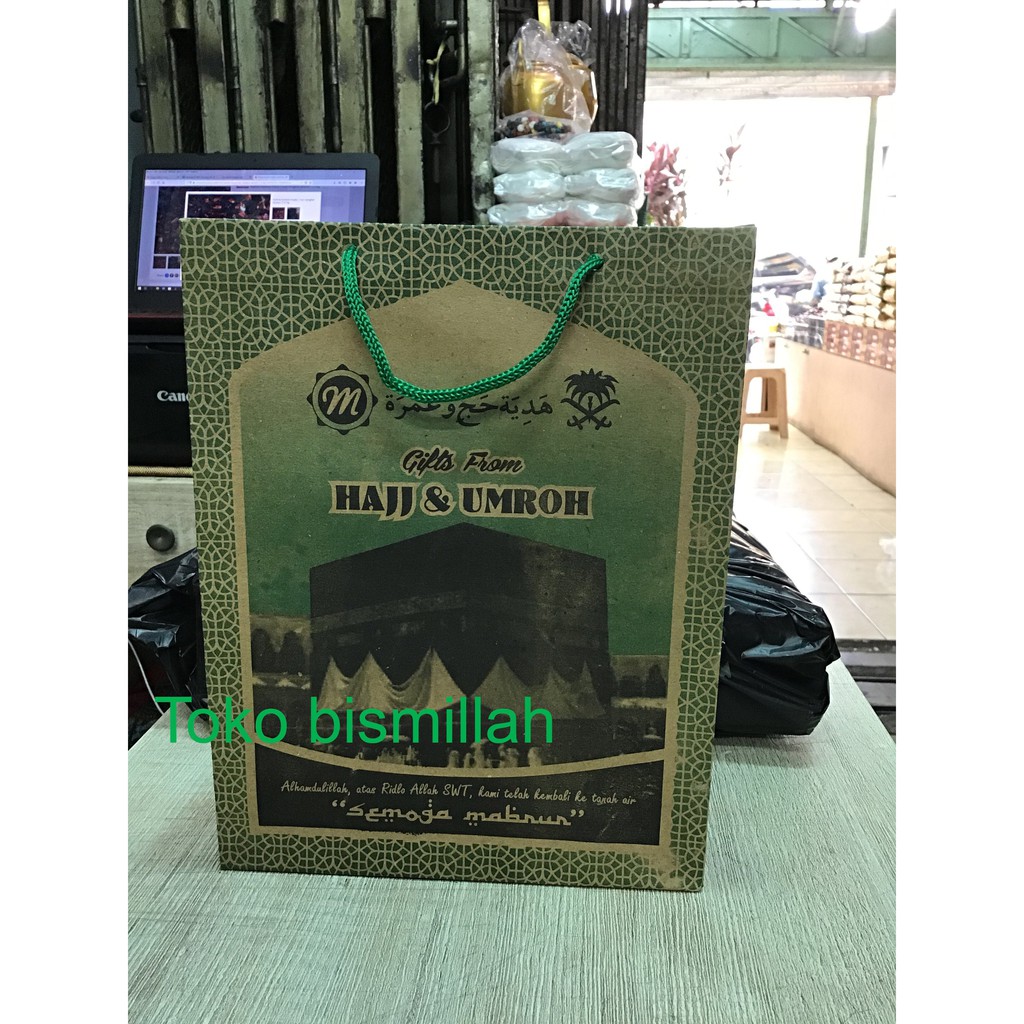 

Paperbag oleh oleh haji dan umroh 1kodi