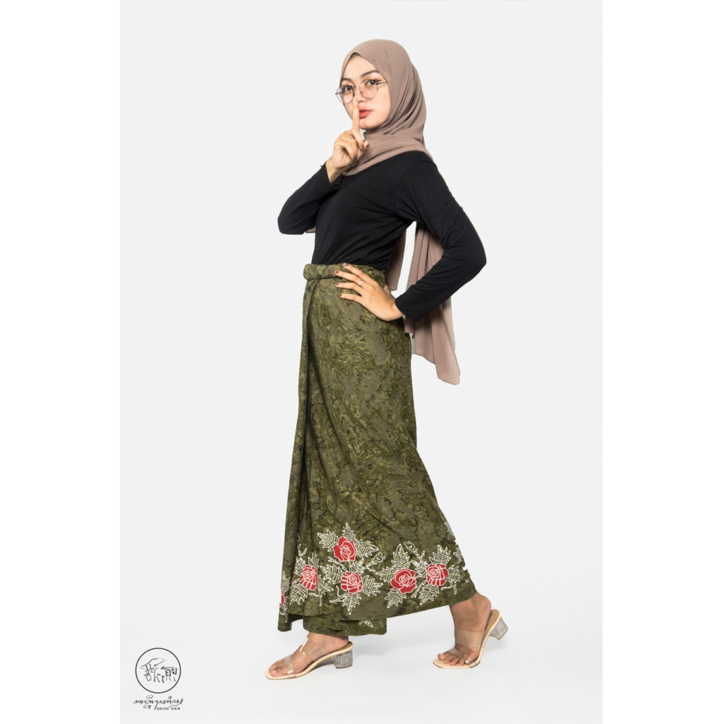 SARUNG KANJENG| SARUNG BATIK WANITA SEMI TULIS MOTIF GLORY ROSE TIE DYE