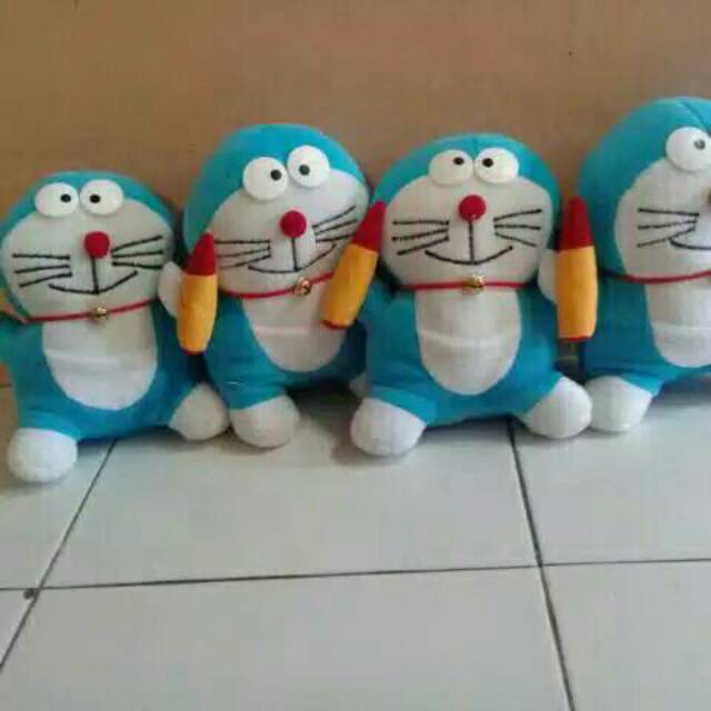

Boneka Doraemon Pensil ukuran 25cm