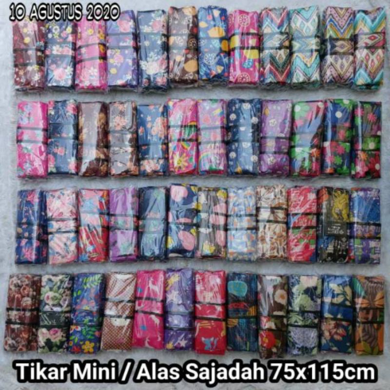 alas sajadah karpet/ tikar mini