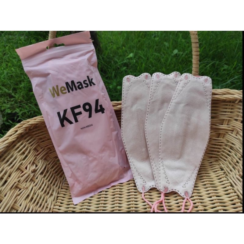 WE MASK KF94 MASKER KF94 4 PLY ISI 10 WARNA SOFT PINK