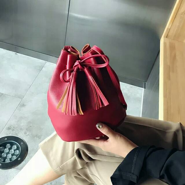 Tas serut bucket bahan tebal rumbai FB30