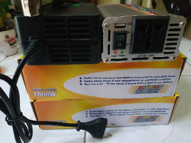 Power inverter 1000W 1000 Watt dan charger aki accu 5 Ampere 12V 1 set