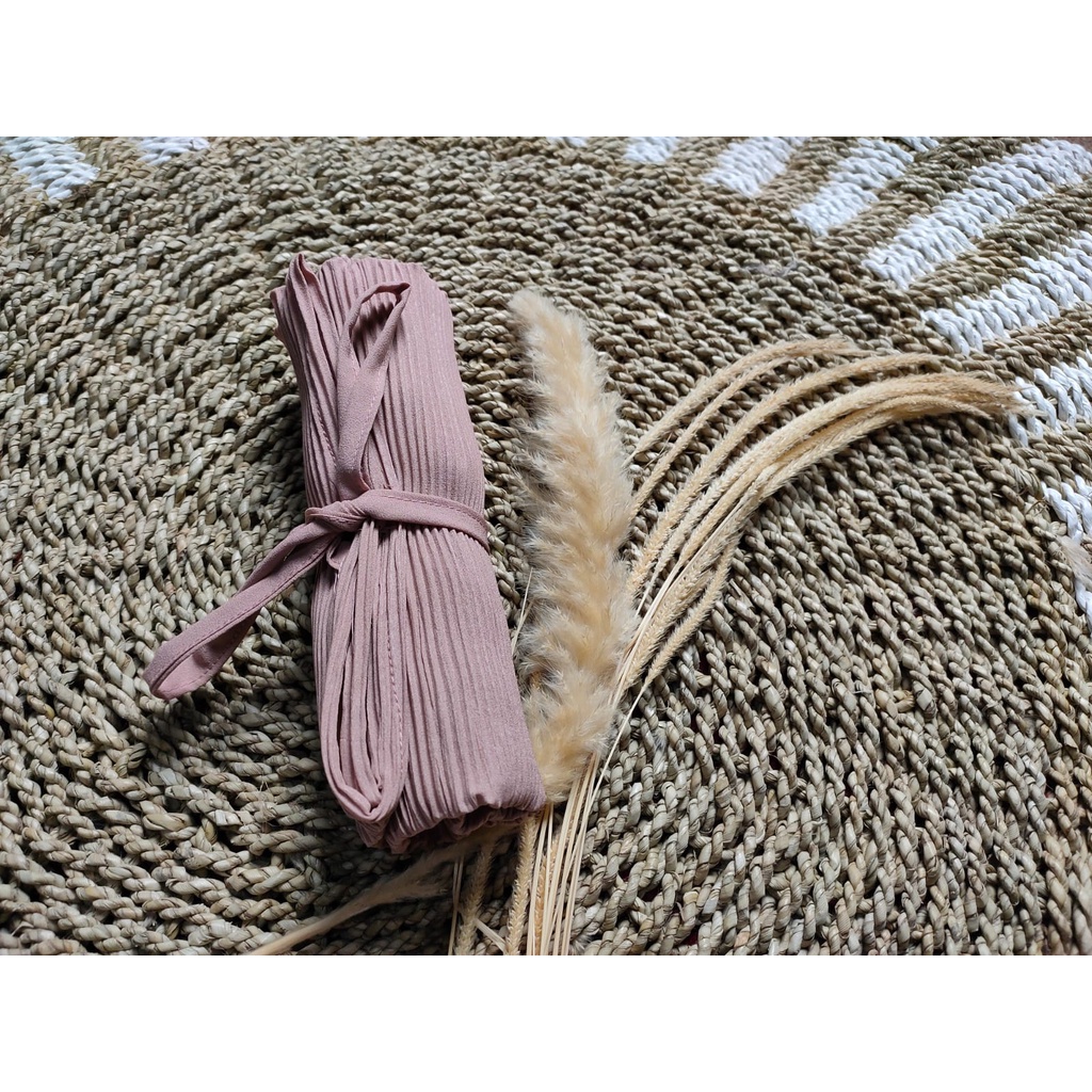 PASHMINA FULL PLISKET ZIPPER RESLETING/ PASHMINA ZIPPER RESLETING DIAMOND BY IZZA-MOCCA