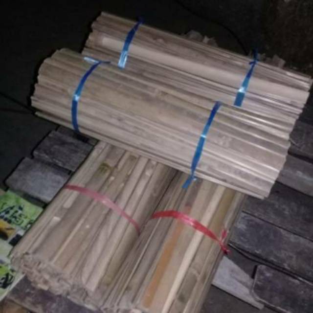 bilah bambu / belahan bambu /  turus tanaman bambu / bisa juga untuk pagar