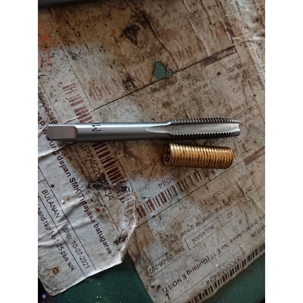 bos sok baut oli gardan motor metik (Kuningan/besi tergantung stok)