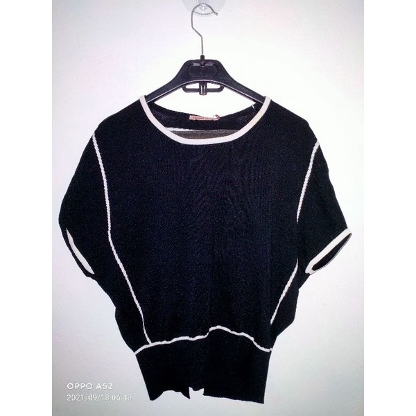 Blouse rajut Novel Mice