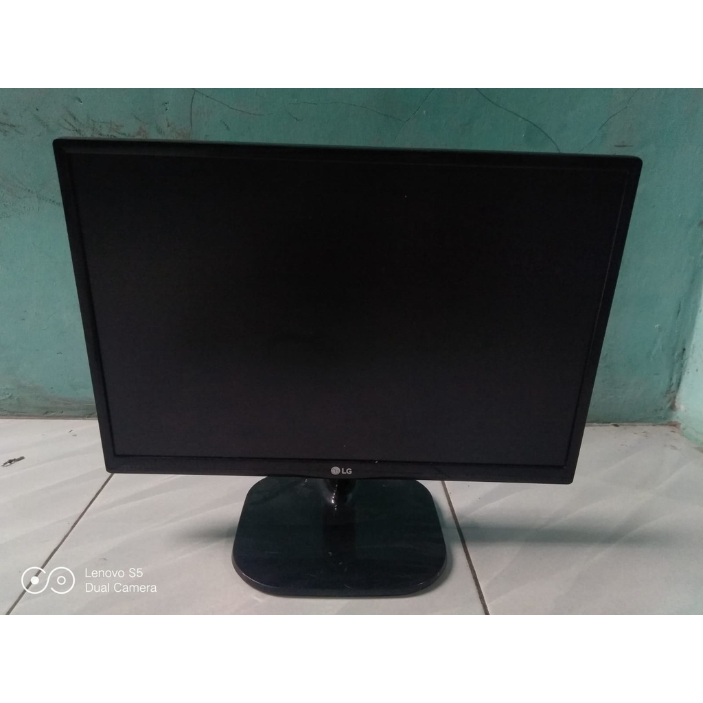 LED MONITOR LG IPS 20 INCH WIDE SCREEN