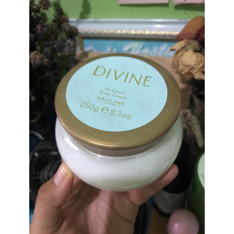 ORIFLAME Perfumed Body cream ~ DIVINE