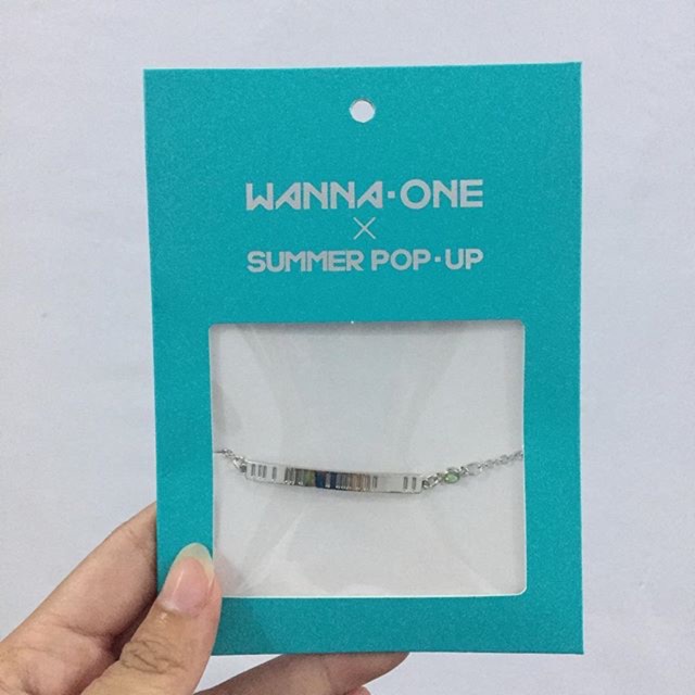 WANNA ONE POP UP STORE BRACELET