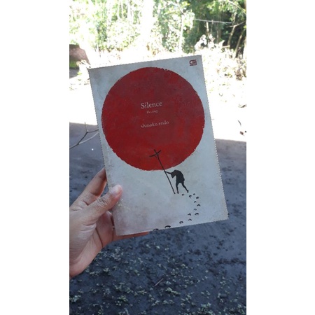 

Silence (Hening) Preloved