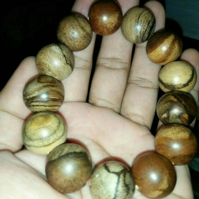 Gelang kayu Gaharu zebra 18mm